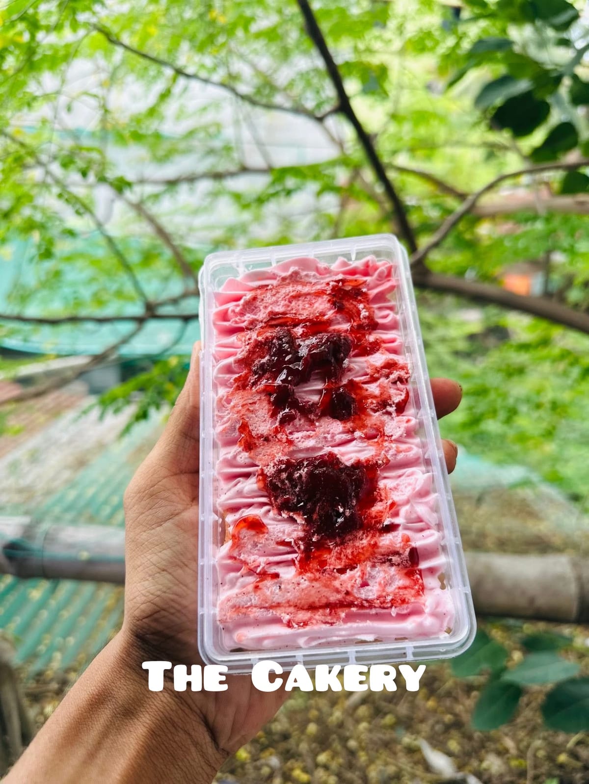 Strawberry Tub Cake